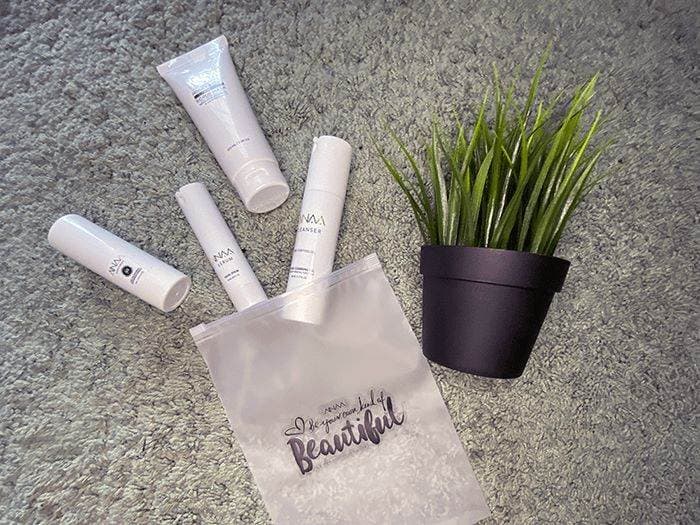 Ainaa Travel Pouch